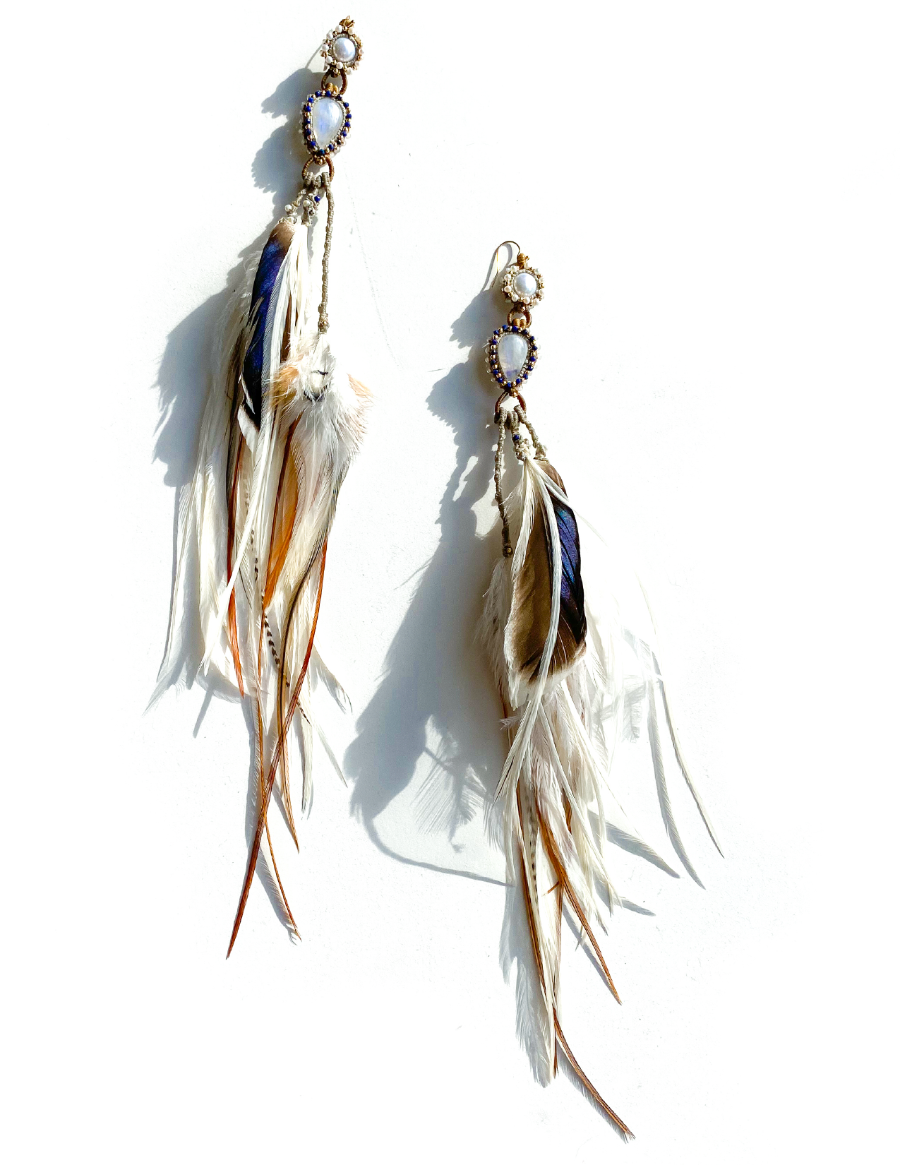 MOON KEY FEATHER EARRINGS